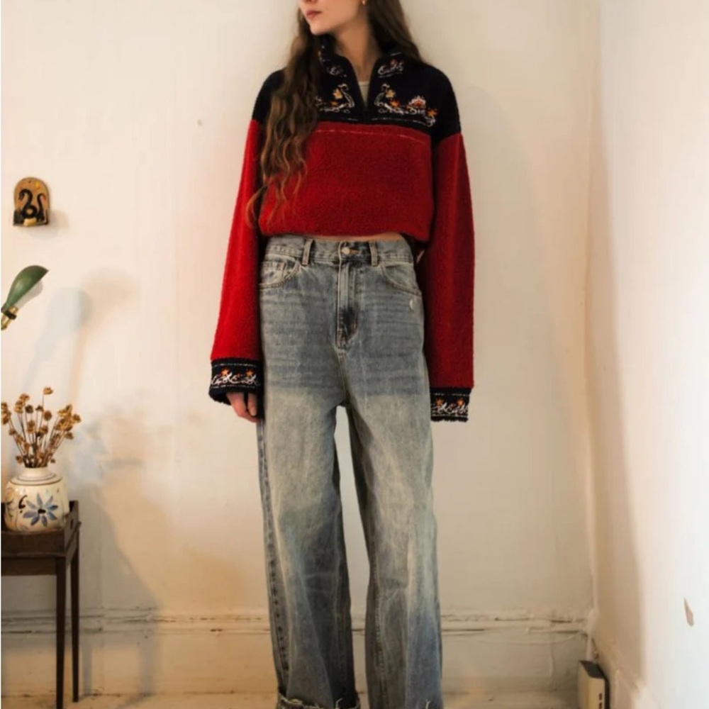 FOUND PAHARI FLORAL EMBROIDERED SHERPA PULLOVER - Picture 4 of 4